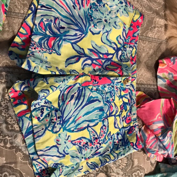 Lilly Pulitzer shorts Sz 00 EUC - Picture 3 of 5